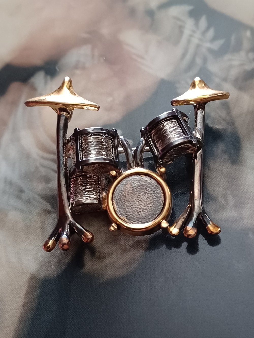 Vintage Signed BEST Drum Kit Brooch/Pendant *RARE* 🥁